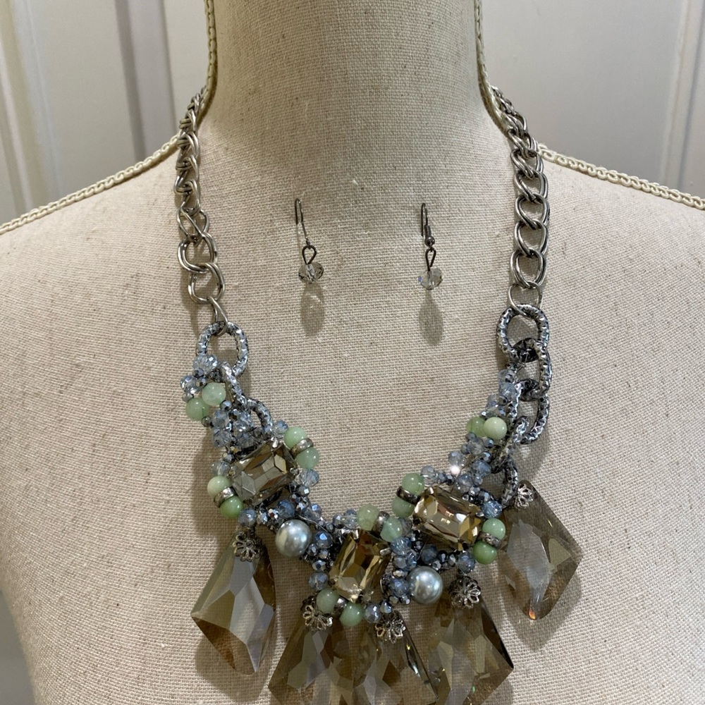 Elegant Silver and Grey Brown Crystal Statement Necklace and Earring Set NWOT
